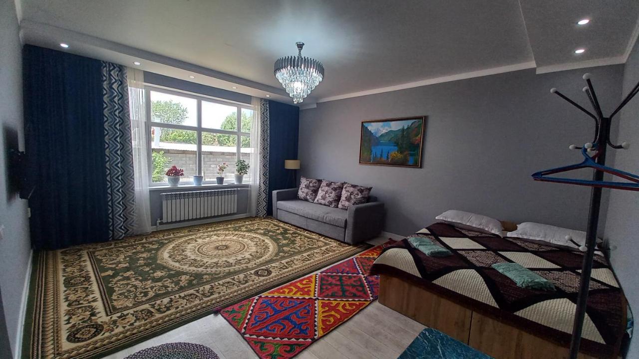 Guest House B&B Kochkor المظهر الخارجي الصورة